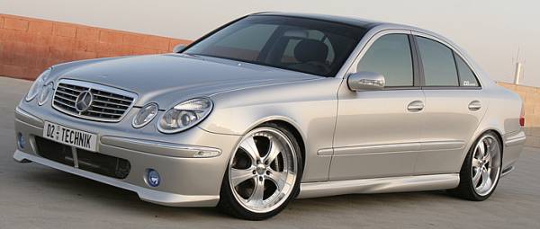 Mercedes E500 on Ace Trend Silver 19 in. Staggered